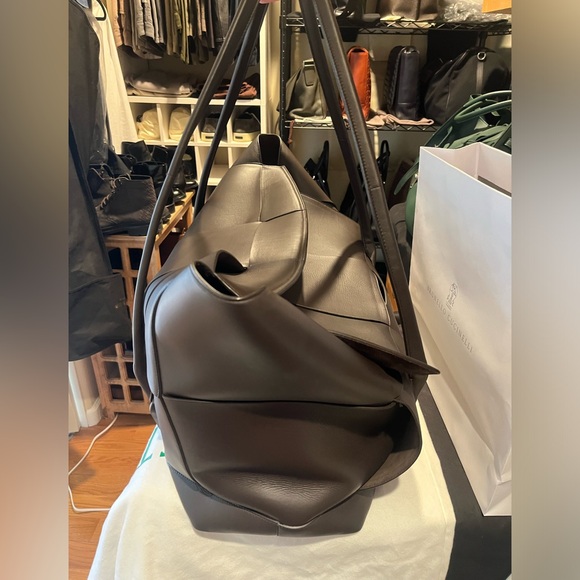 Bottega Veneta Duffle - Picture 9 of 15